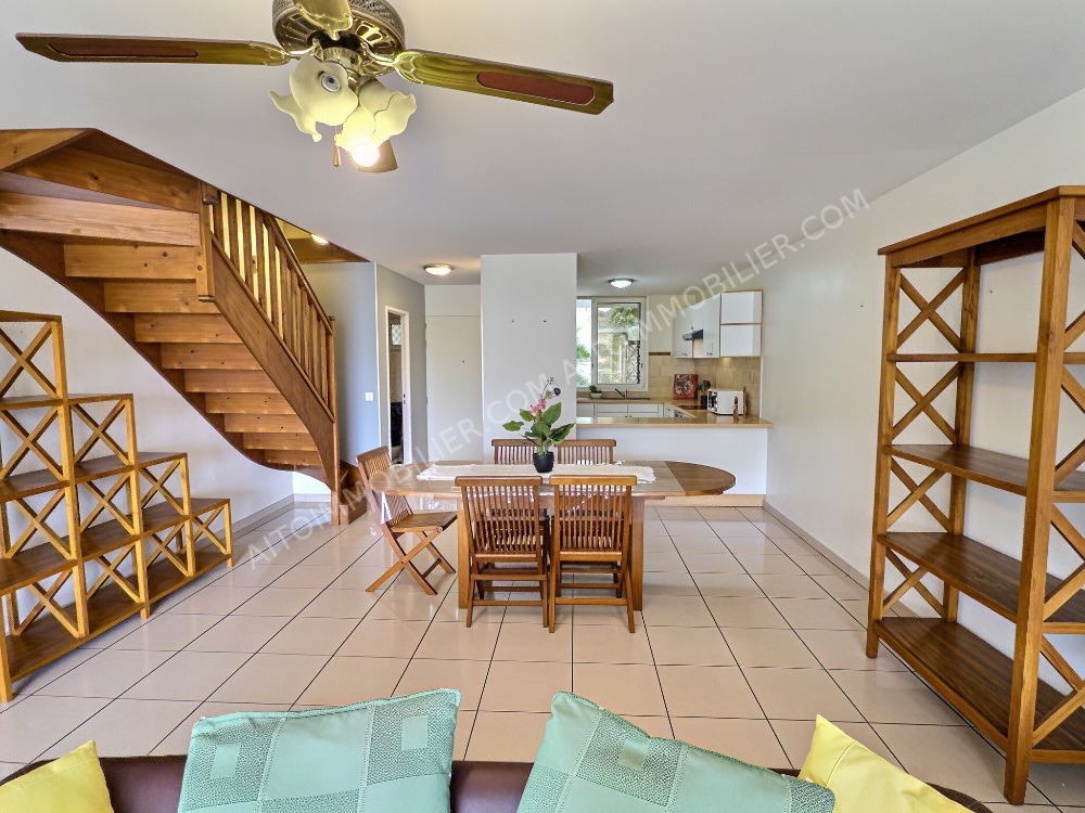 À vendre en exclusivité résidence Niuhiti Grand appartement F4 en triplex