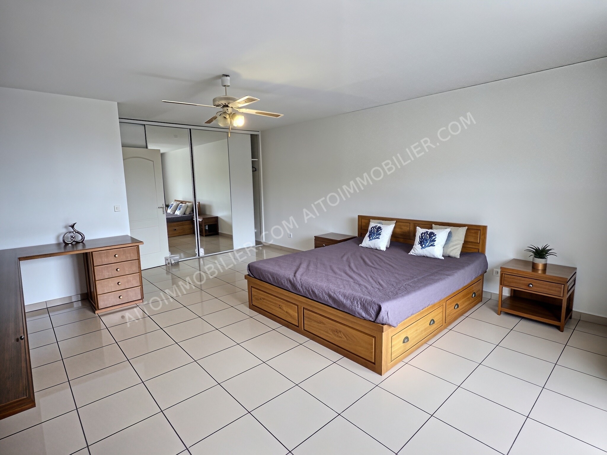 À vendre en exclusivité résidence Niuhiti Grand appartement F4 en triplex 4