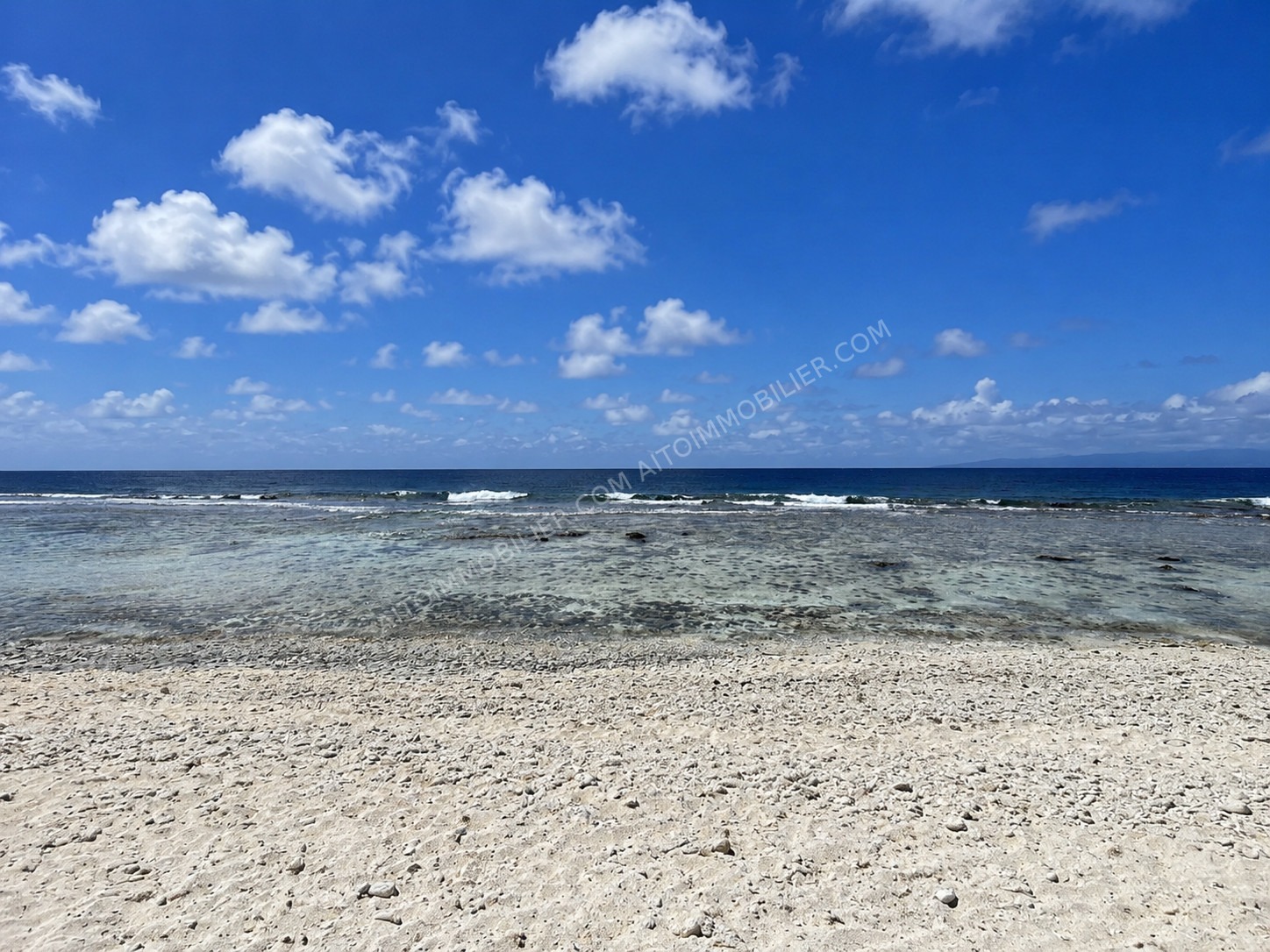 MOOREA PROPRIÉTÉ EN BORD DE MER À FORT POTENTIEL 2