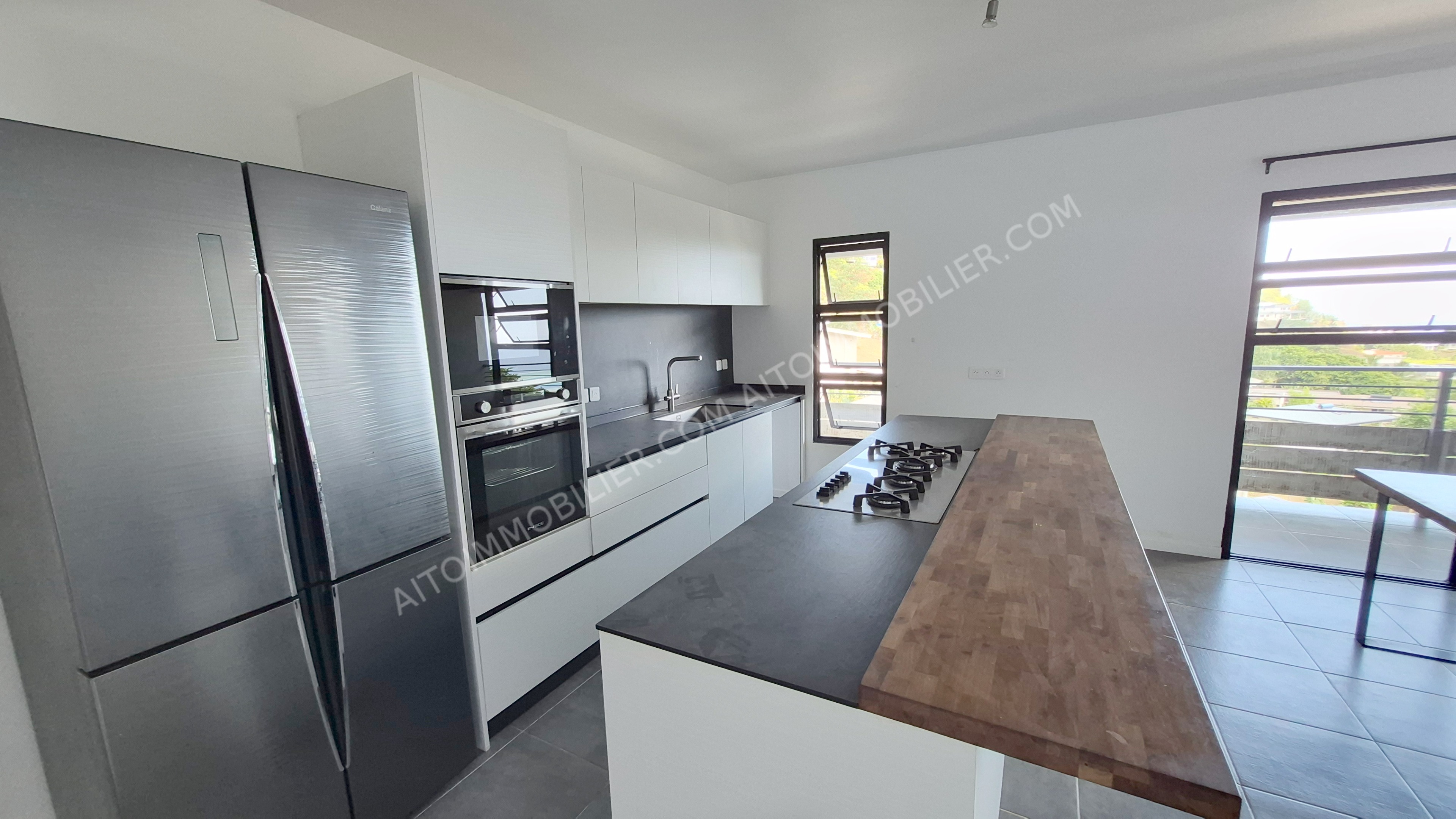 A LOUER MAISON F4 FAAA 2
