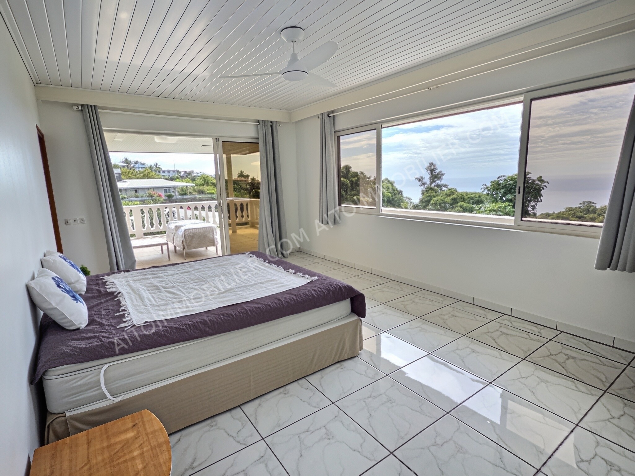 À vendre Erima hors lotissement maison de type F5 + bureau de 300 m2 habitable et avec piscine 4