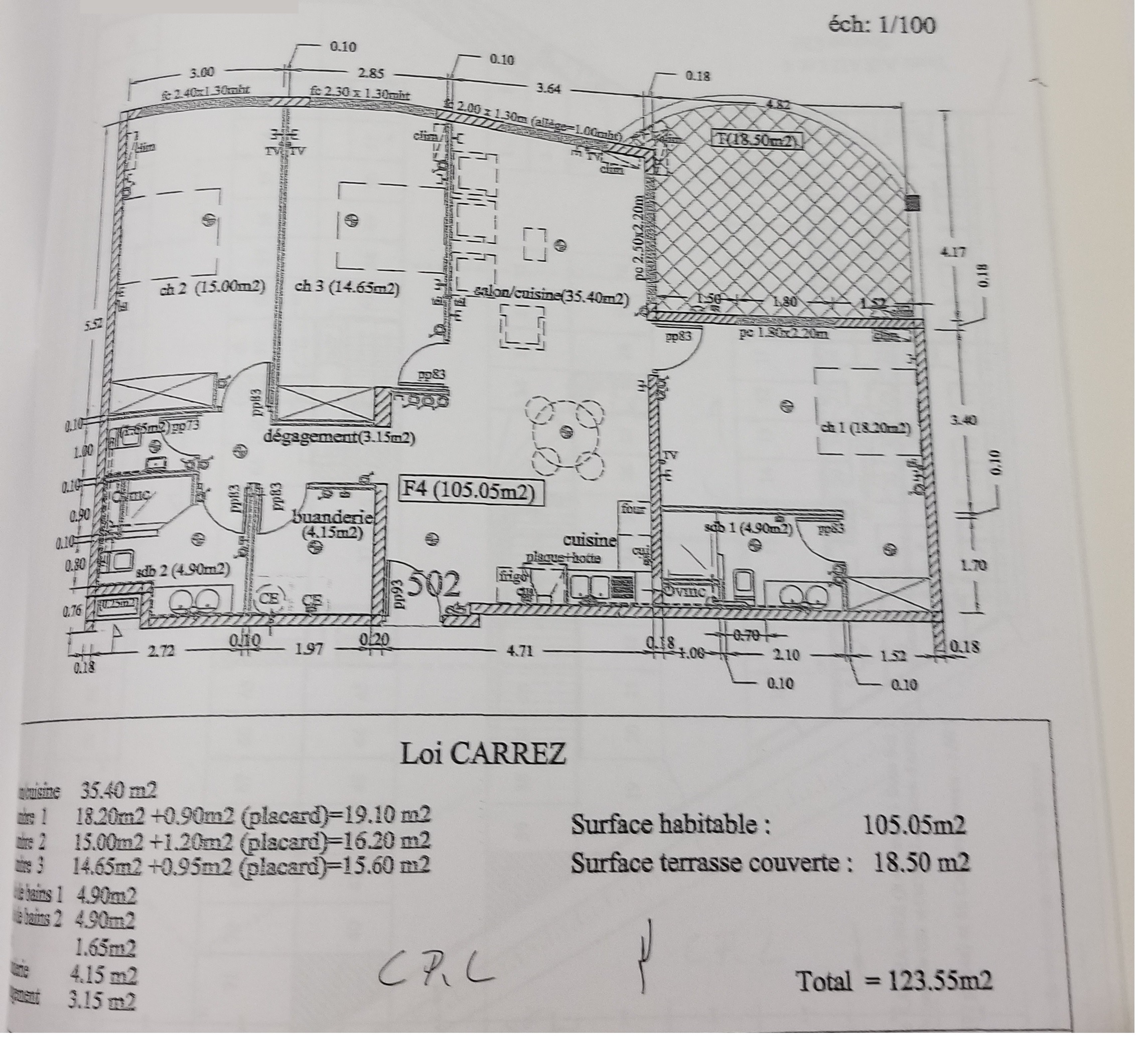 À vendre, appartement de type F4 de 105 m² avec cellier et 2 places de parking couvertes. 9