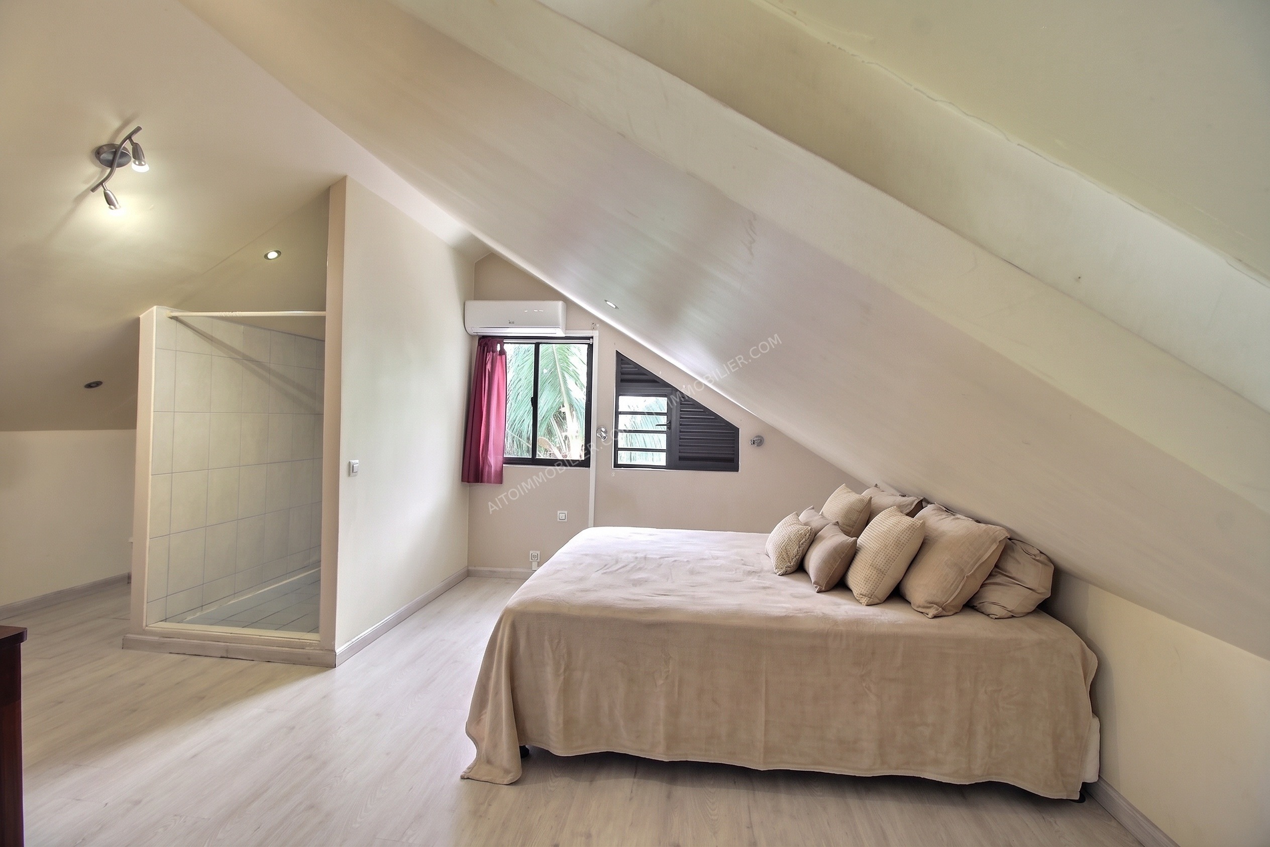 MAISON T4 + PISCINE SUR PAEA A LOUER 8