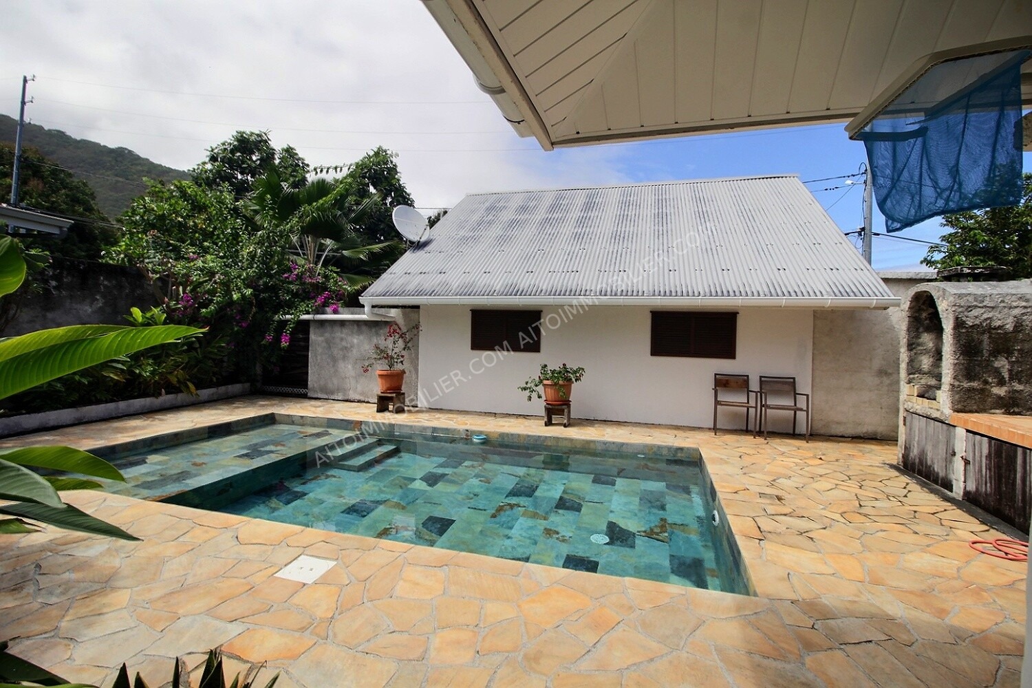 MAISON T4 + PISCINE SUR PAEA A LOUER 12
