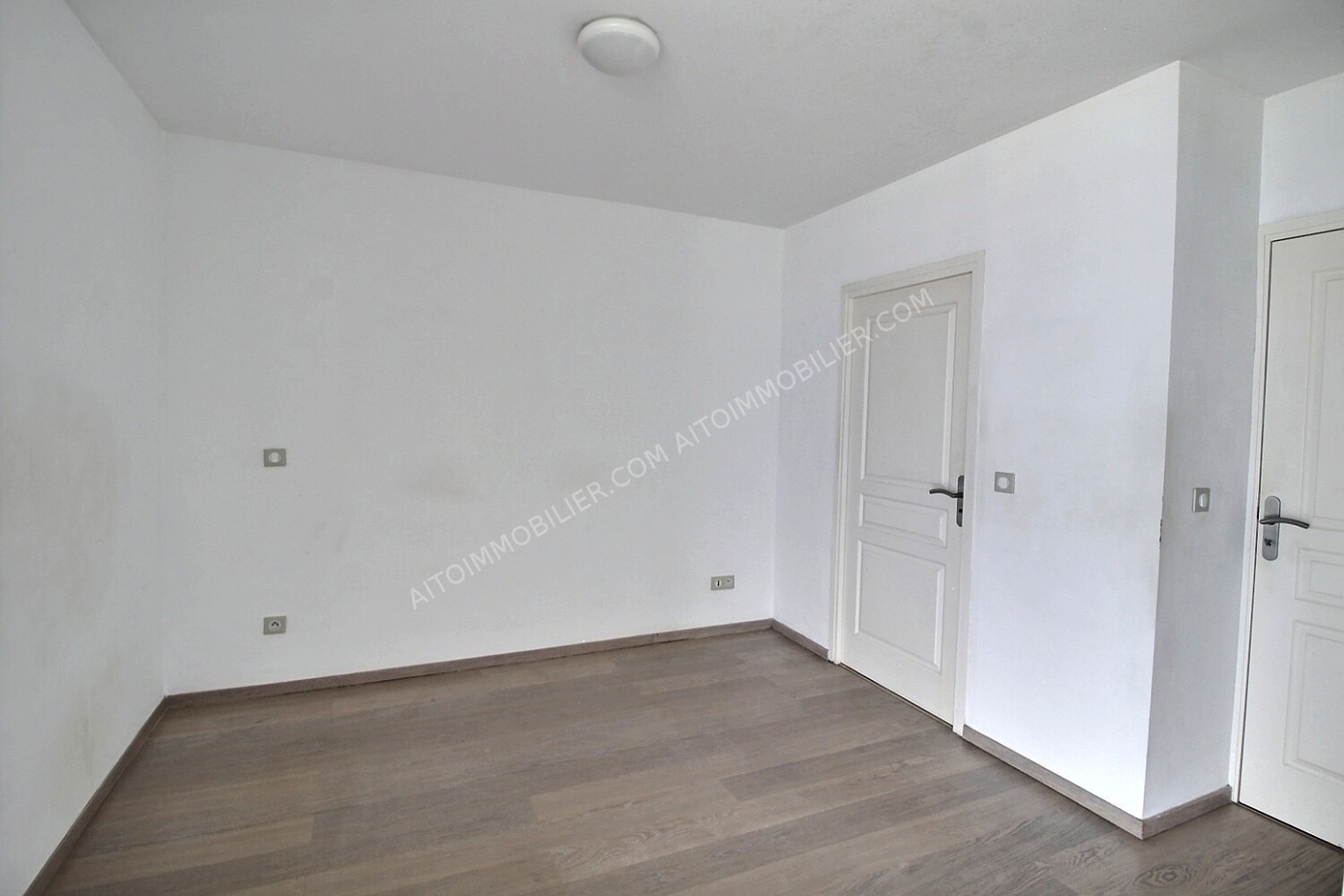 A LOUER APPARTEMENT F2 LES TERRASSES DE PUNAVAI 5