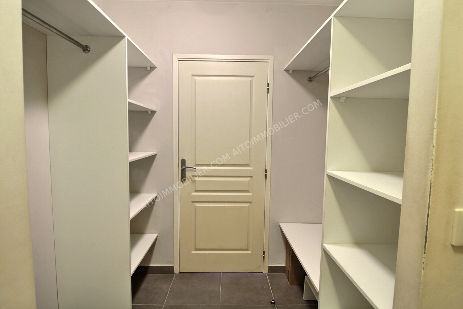 A LOUER APPARTEMENT F2 LES TERRASSES DE PUNAVAI 7