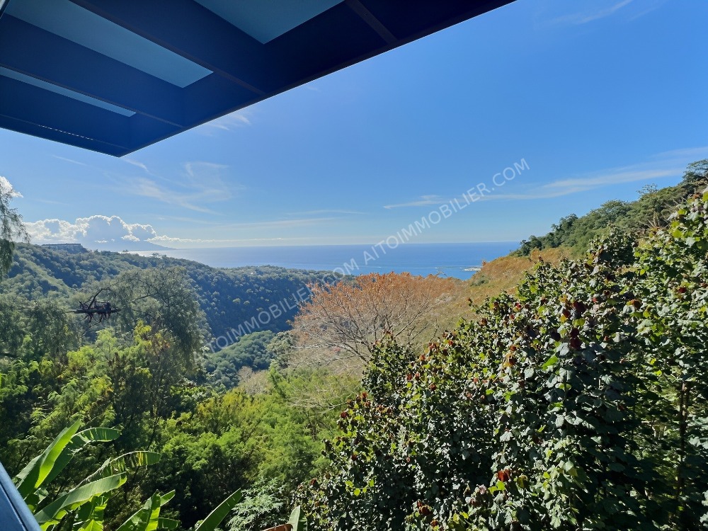 A LOUER MAISON EN BOIS SUR LES HAUTEURS DE PAPEETE