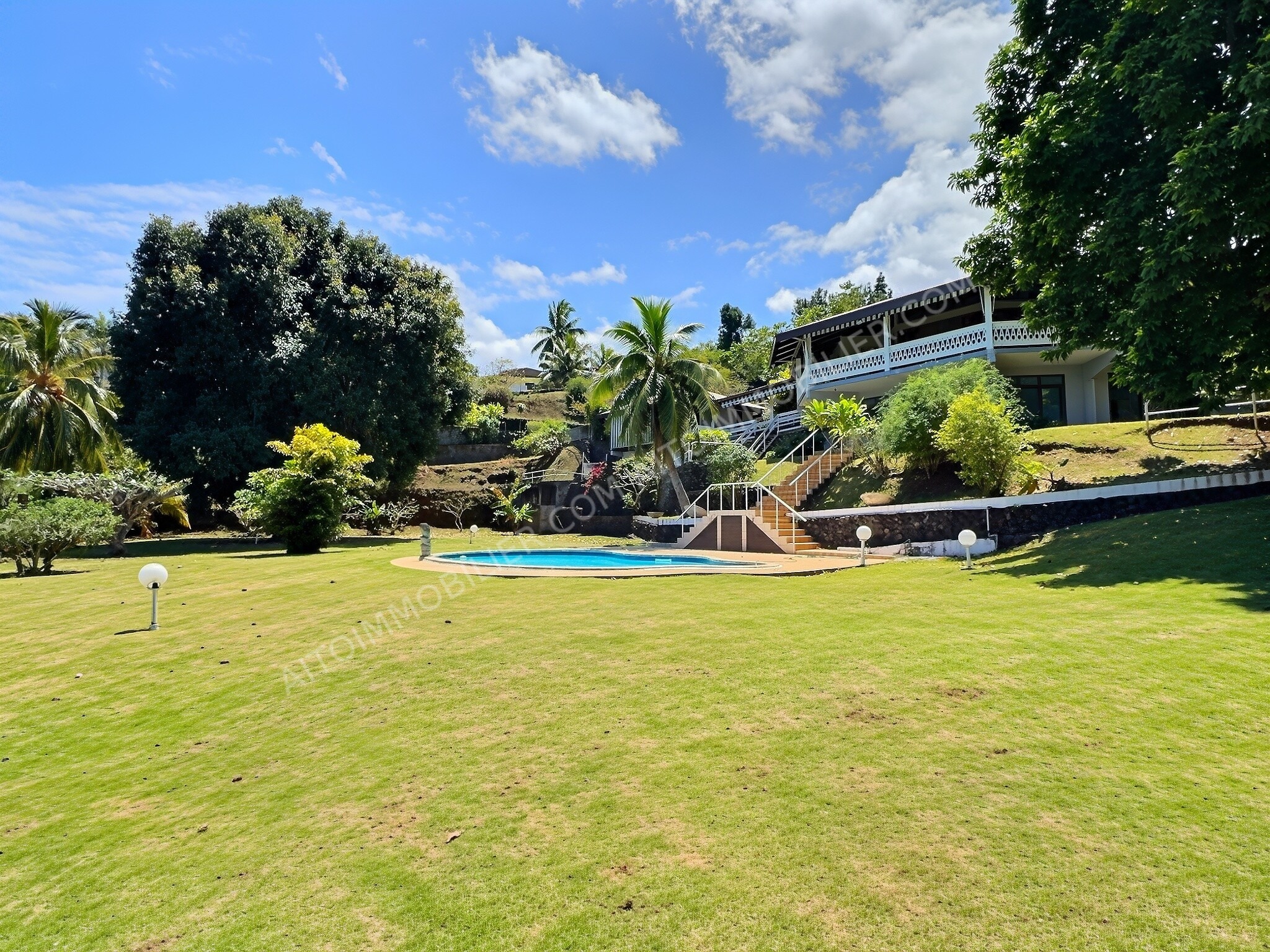 Domaine d'exception avec vue lagon et piscine / F5 3