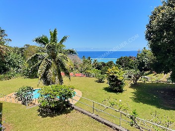 Domaine d'exception avec vue lagon et piscine / F5