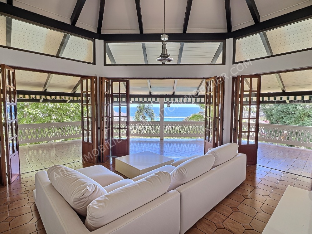 A LOUER MAISON SUR PUNAAUIA AVEC PISCINE ET BUNGALOW INDEPENDANT