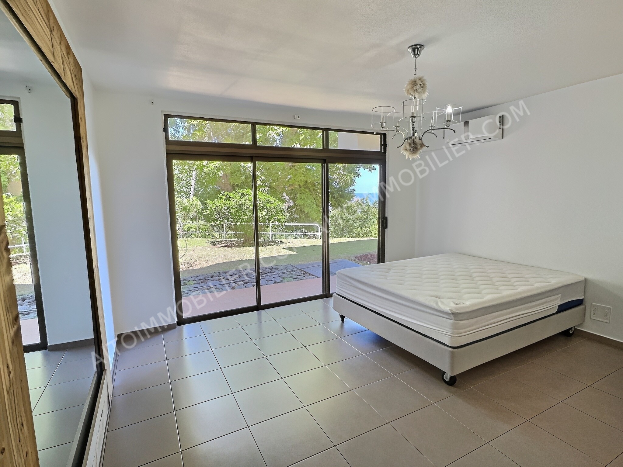 A LOUER MAISON SUR PUNAAUIA AVEC PISCINE ET BUNGALOW INDEPENDANT 6