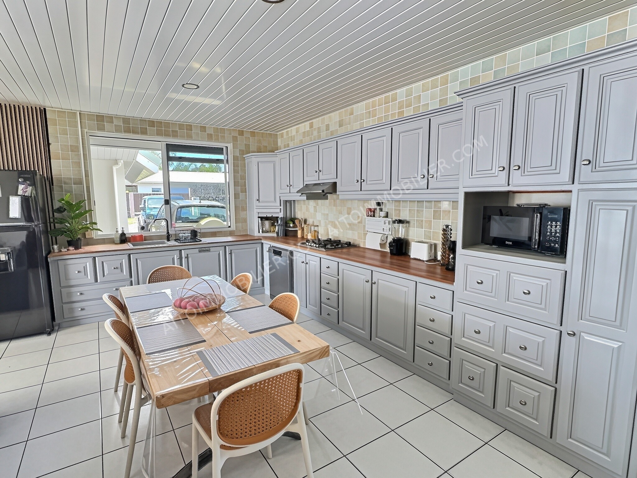 MAISON A LOUER F5  HAUTEURS TETAVAKE 4