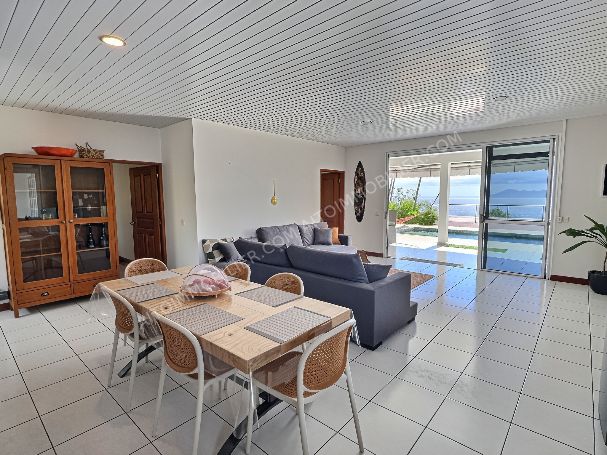 MAISON A LOUER F5  HAUTEURS TETAVAKE 5