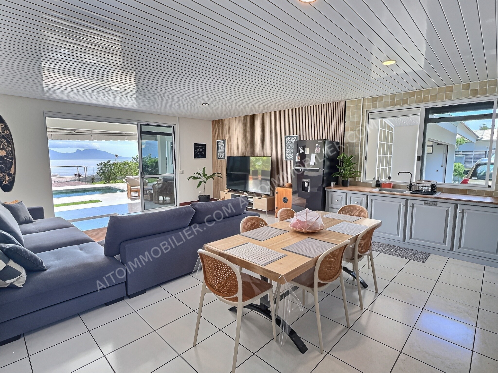 MAISON A LOUER F5  HAUTEURS TETAVAKE 3