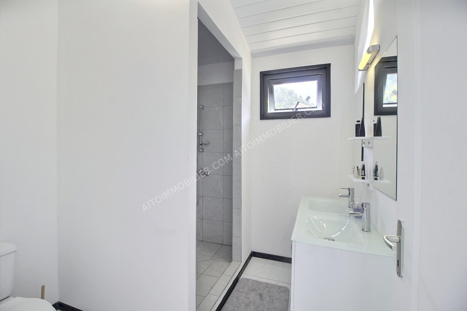 A LOUER MAISON DE TYPE F3 - PAEA 6