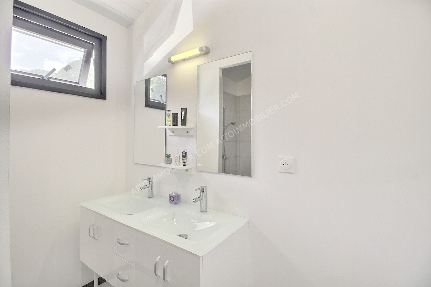 A LOUER MAISON DE TYPE F3 - PAEA 5