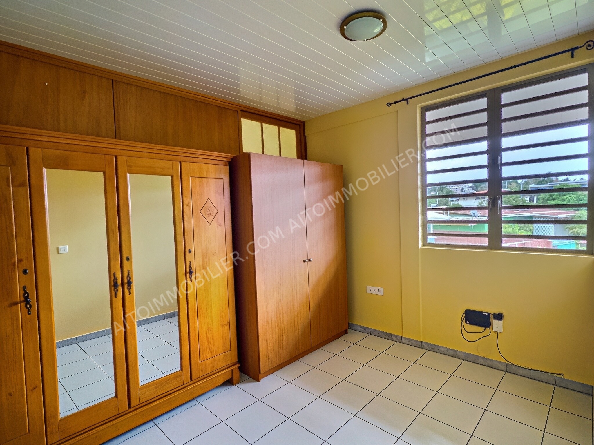 A LOUER MAISON F4 PIRAE 6