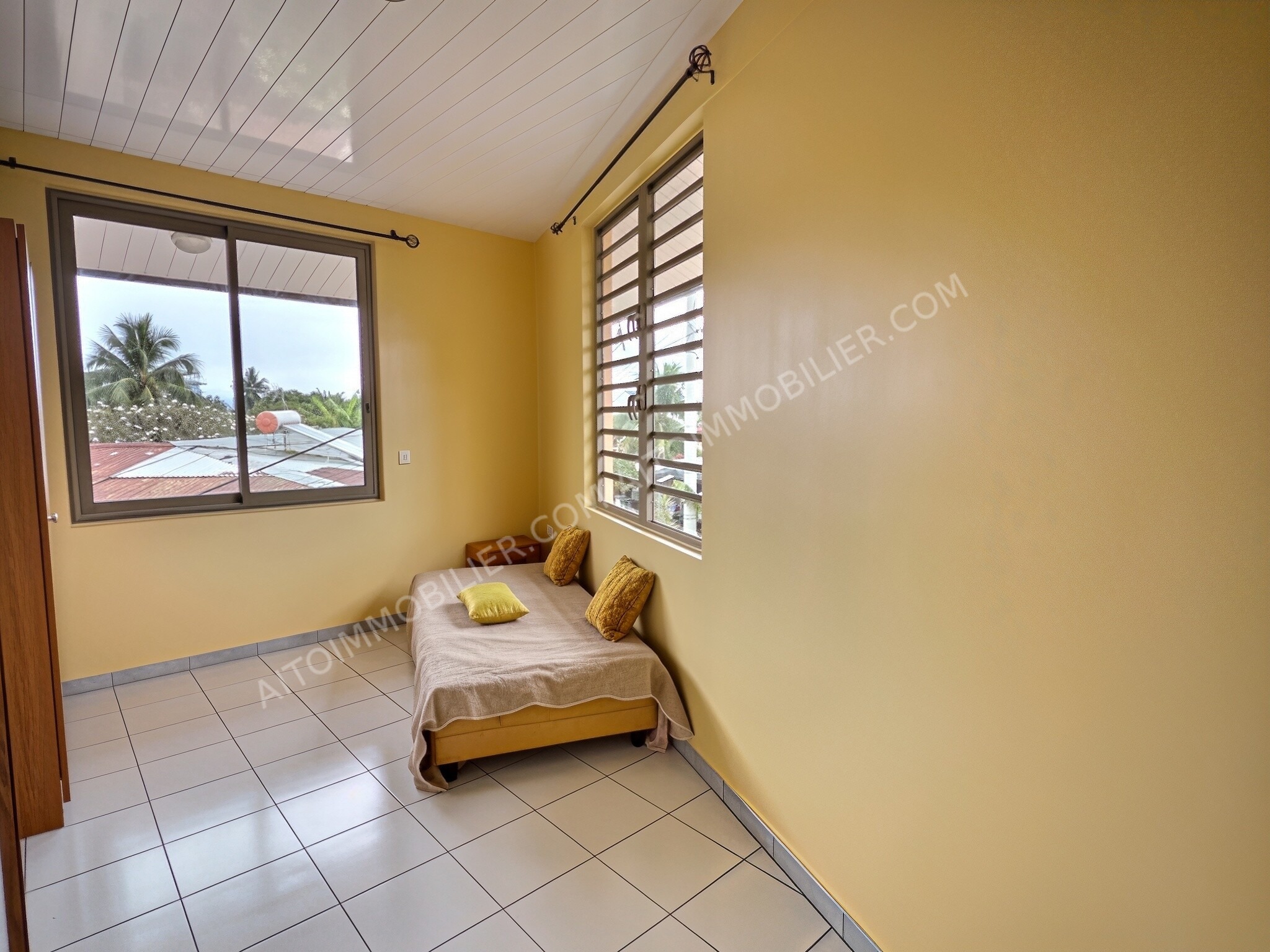 A LOUER MAISON F4 PIRAE 7