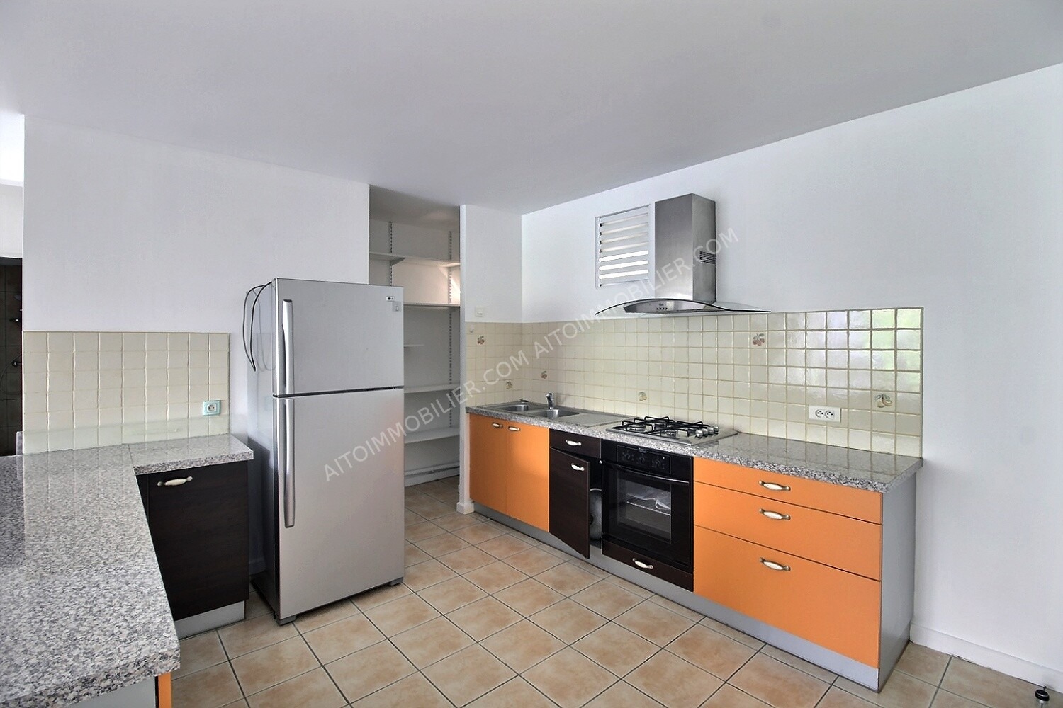 A LOUER APPARTEMENT F3 PAPEETE ORAVA 2