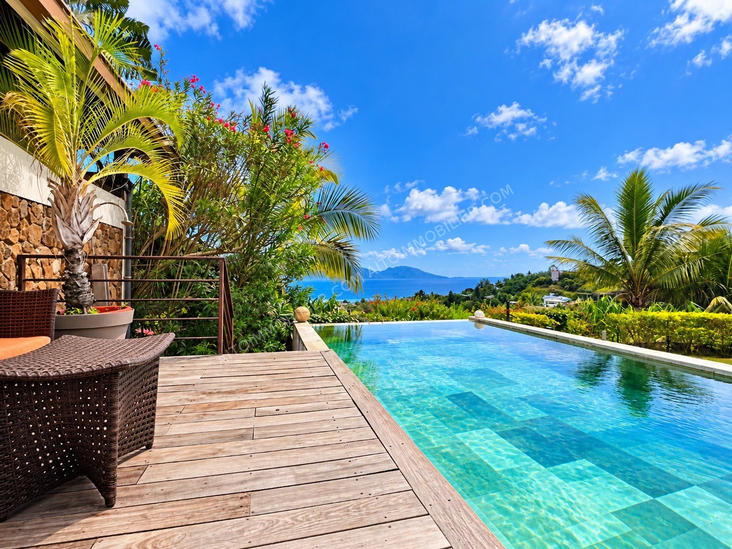 Maison d'architecte de plain-pied vue sur Moorea 2