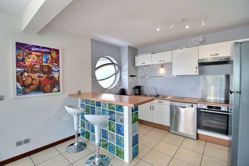 A LOUER APPARTEMENT T3 SIS A FAAA 3
