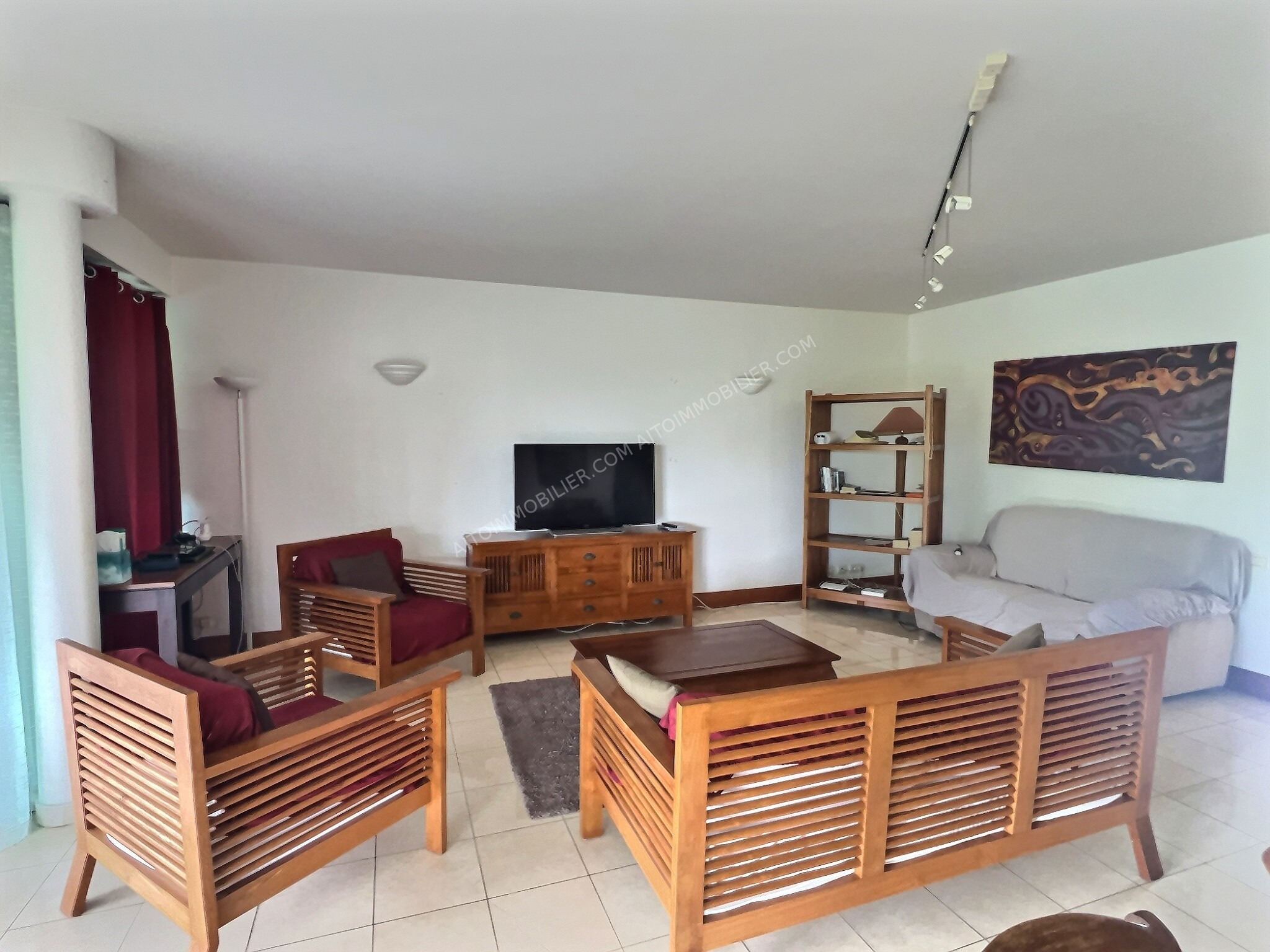 A LOUER  APPARTEMENT F3 PUNAAUIA 2