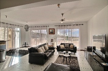 A LOUER APPARTEMENT F3 PAPEETE