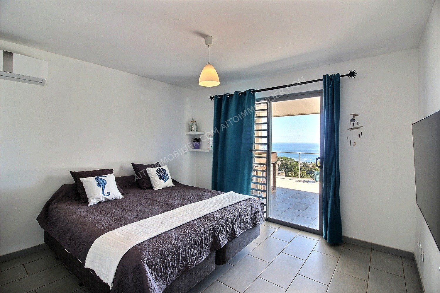 MAISON SUR PAMATAI HILLS 4