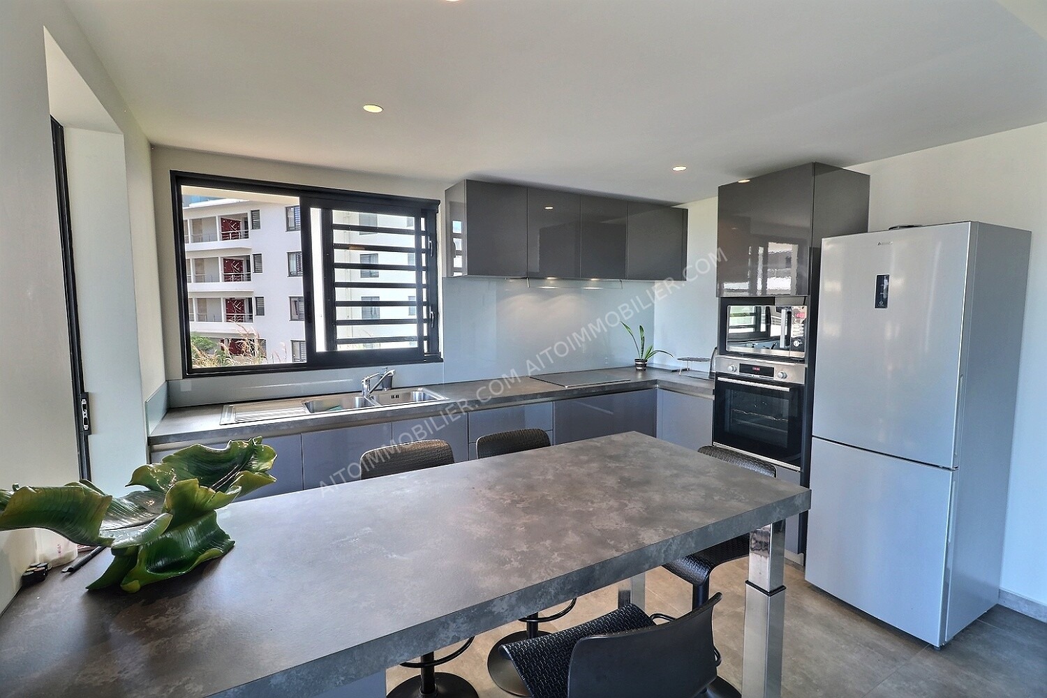 APPARTEMENT A VENDRE SUR PAPEETE F3 2