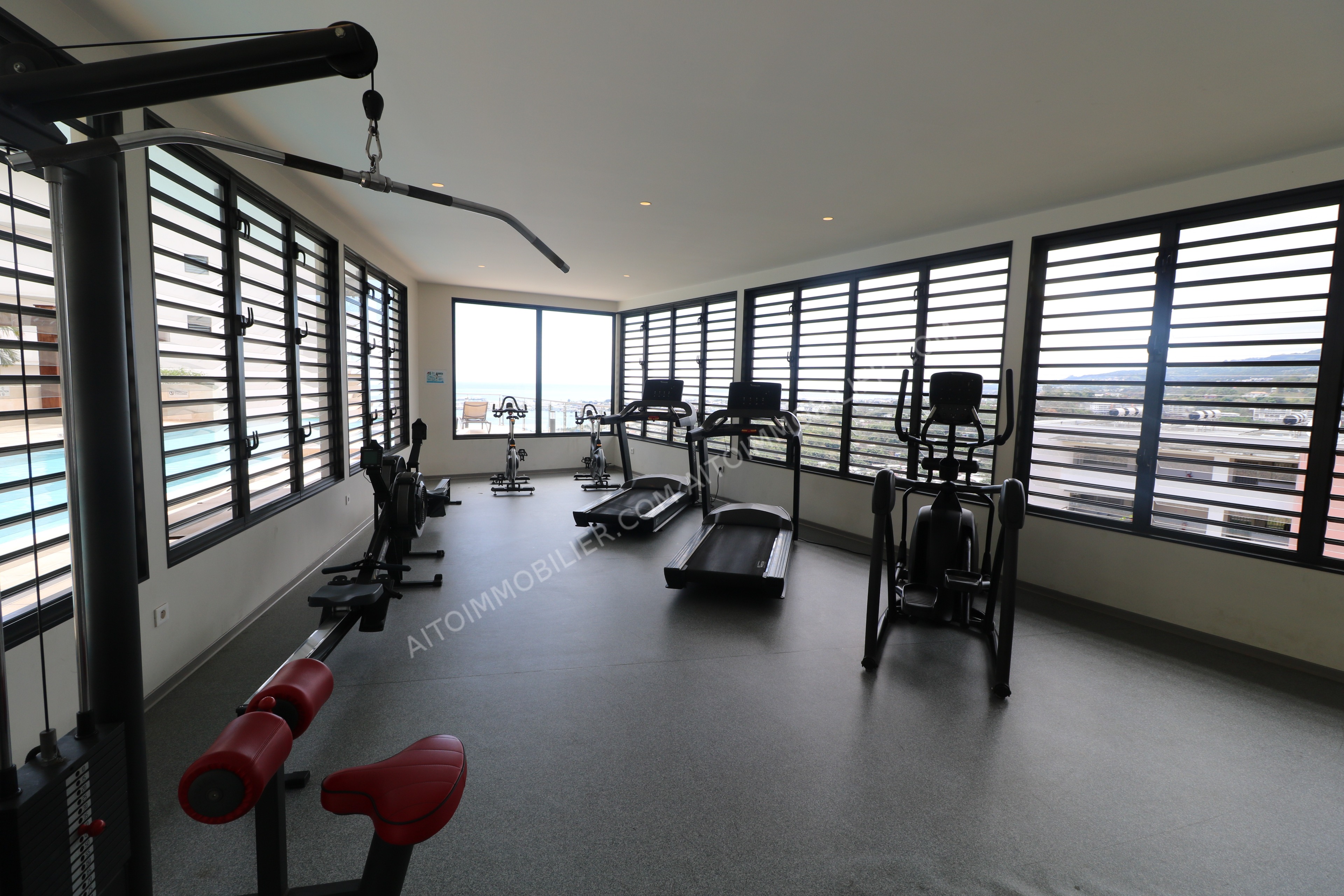 APPARTEMENT A VENDRE SUR PAPEETE F3 7