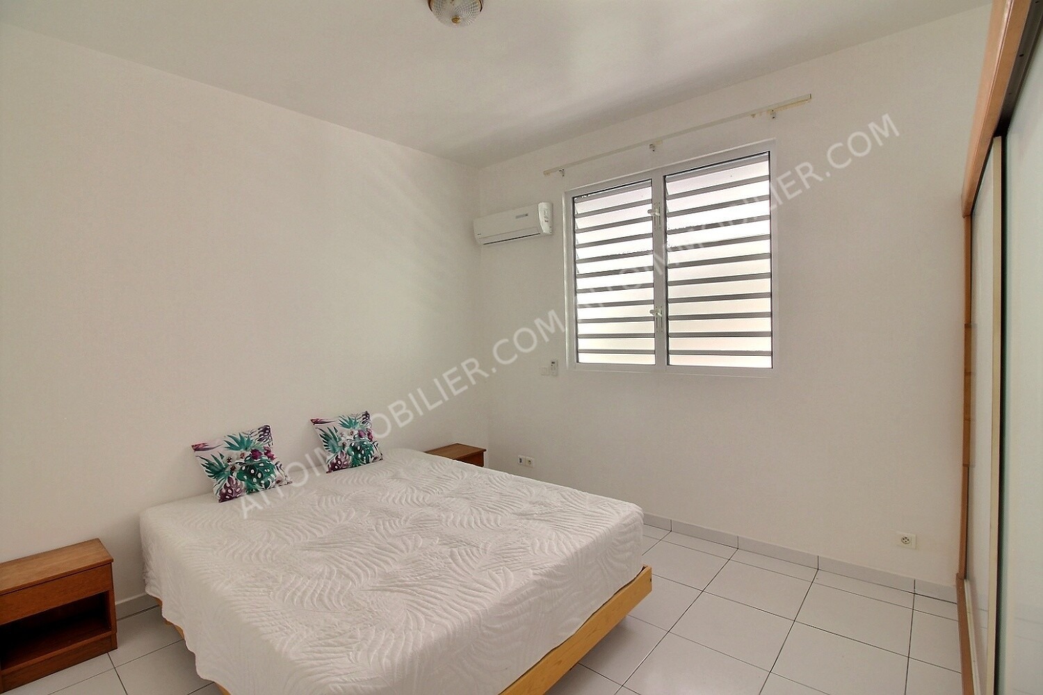 A LOUER APPARTEMENT F3 PIRAE 3