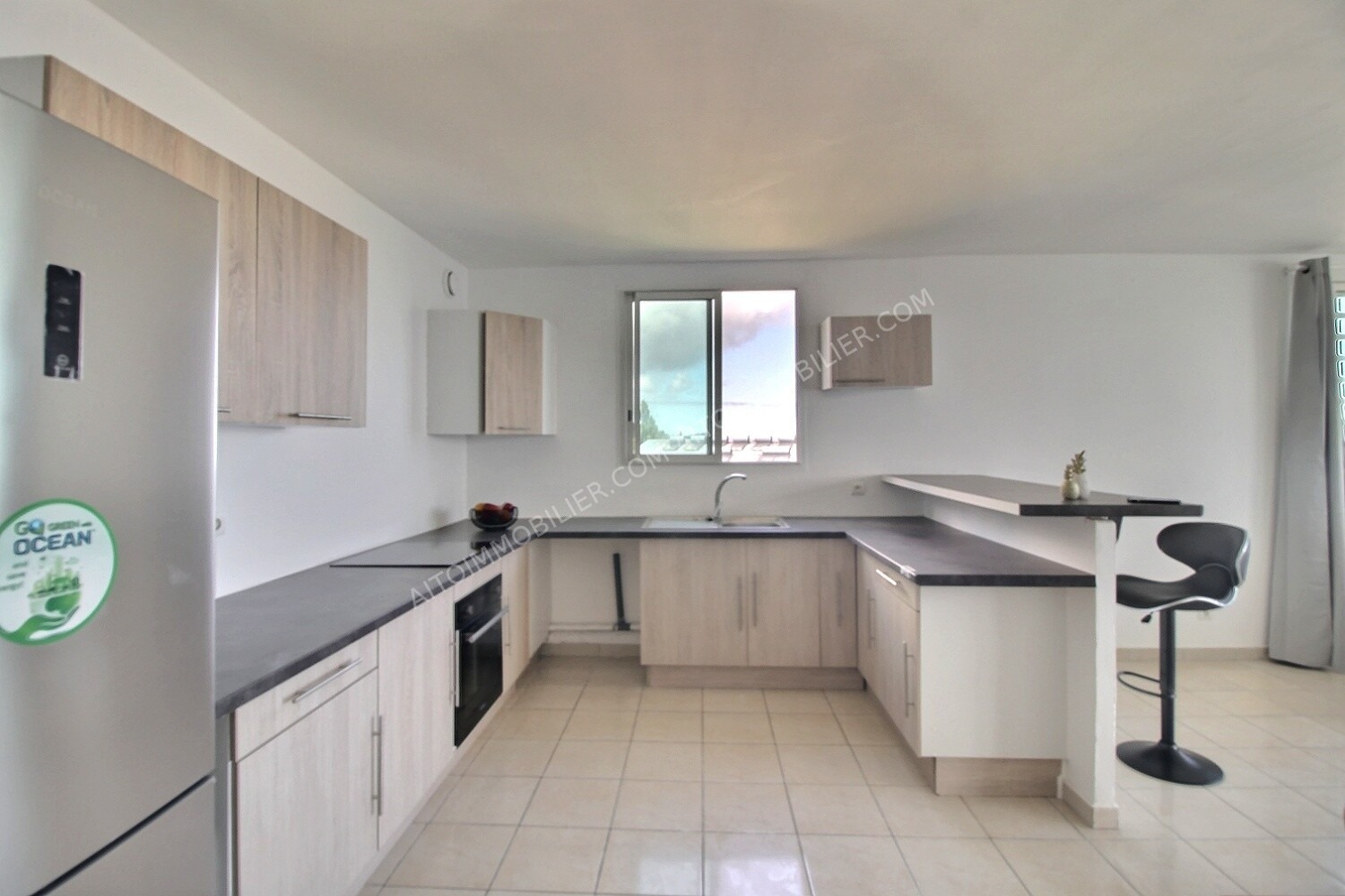 PUNAAUIA - GRAND APPARTEMENT F3 A LOUER 2