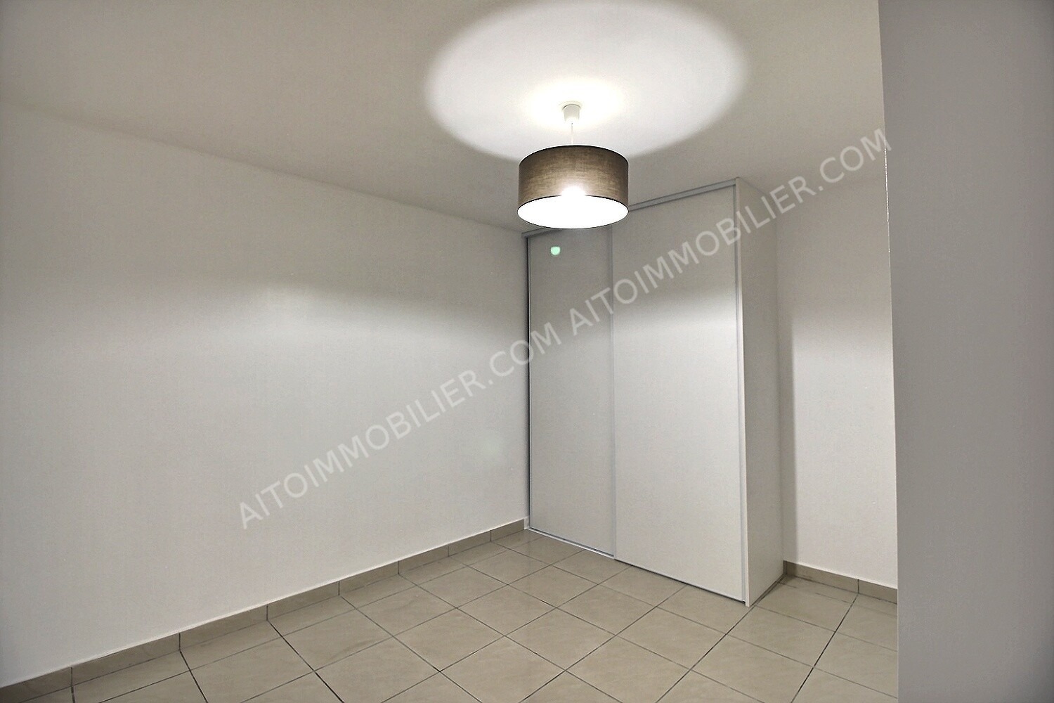 A LOUER GRAND APPARTEMENT F3 BIS PUNAAUIA 7