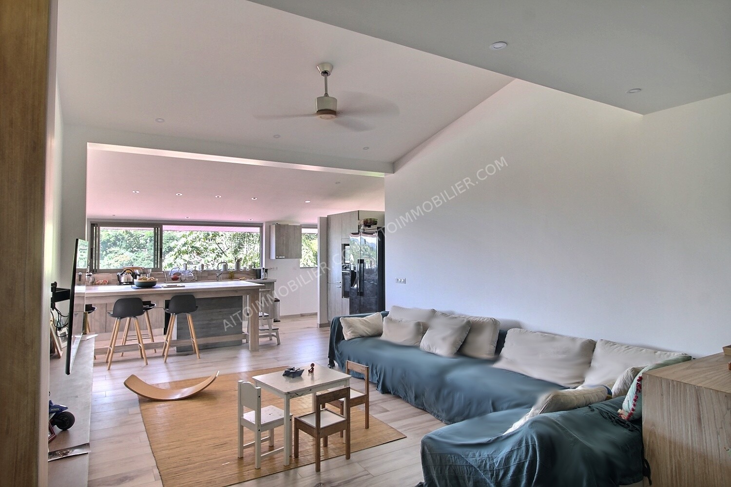 A LOUER APPARTEMENT F3 PAMATAI 3