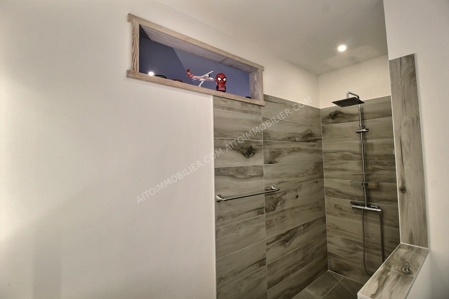 A LOUER APPARTEMENT F3 PAMATAI 6