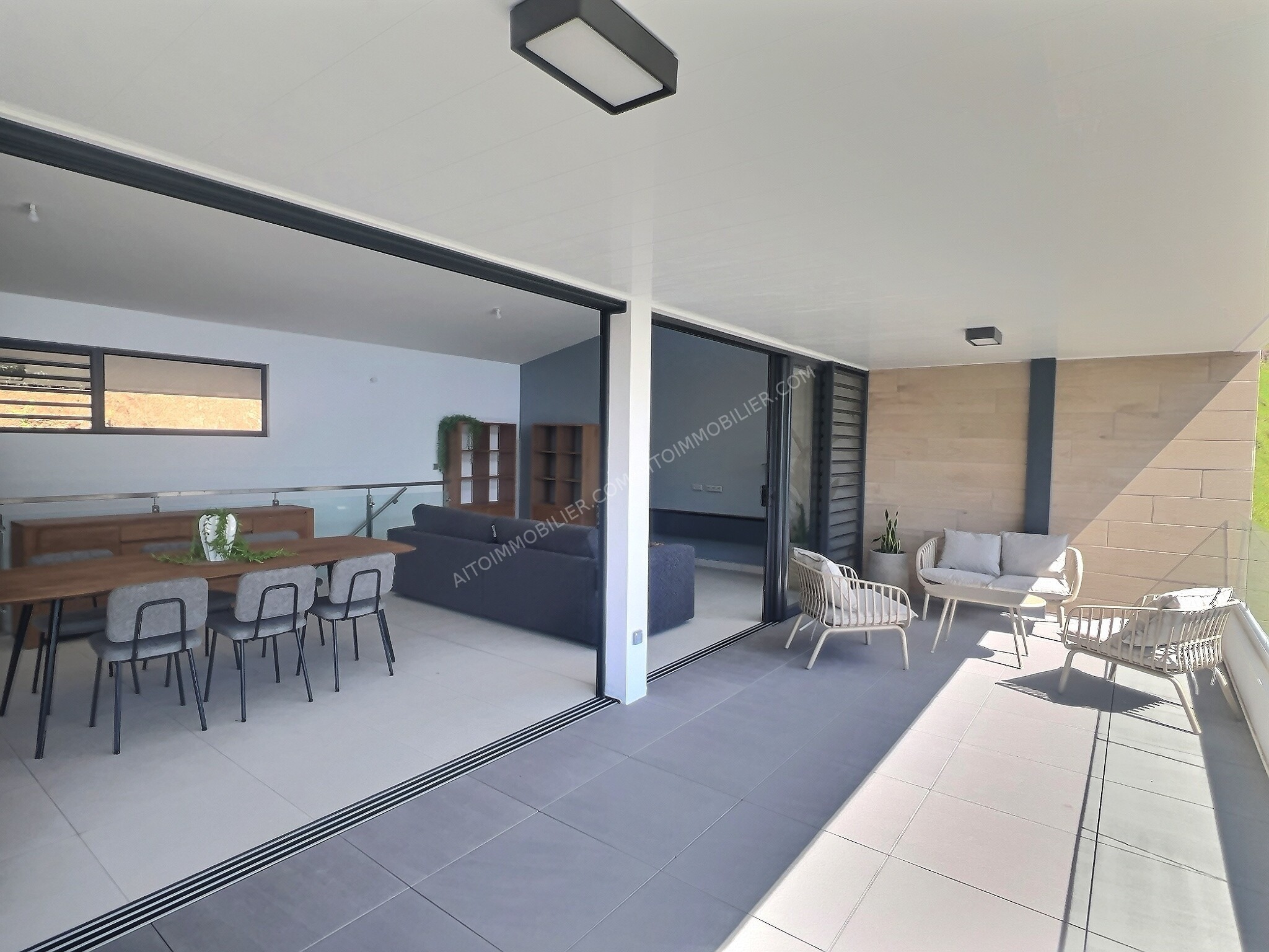 TOWNHOUSES 1