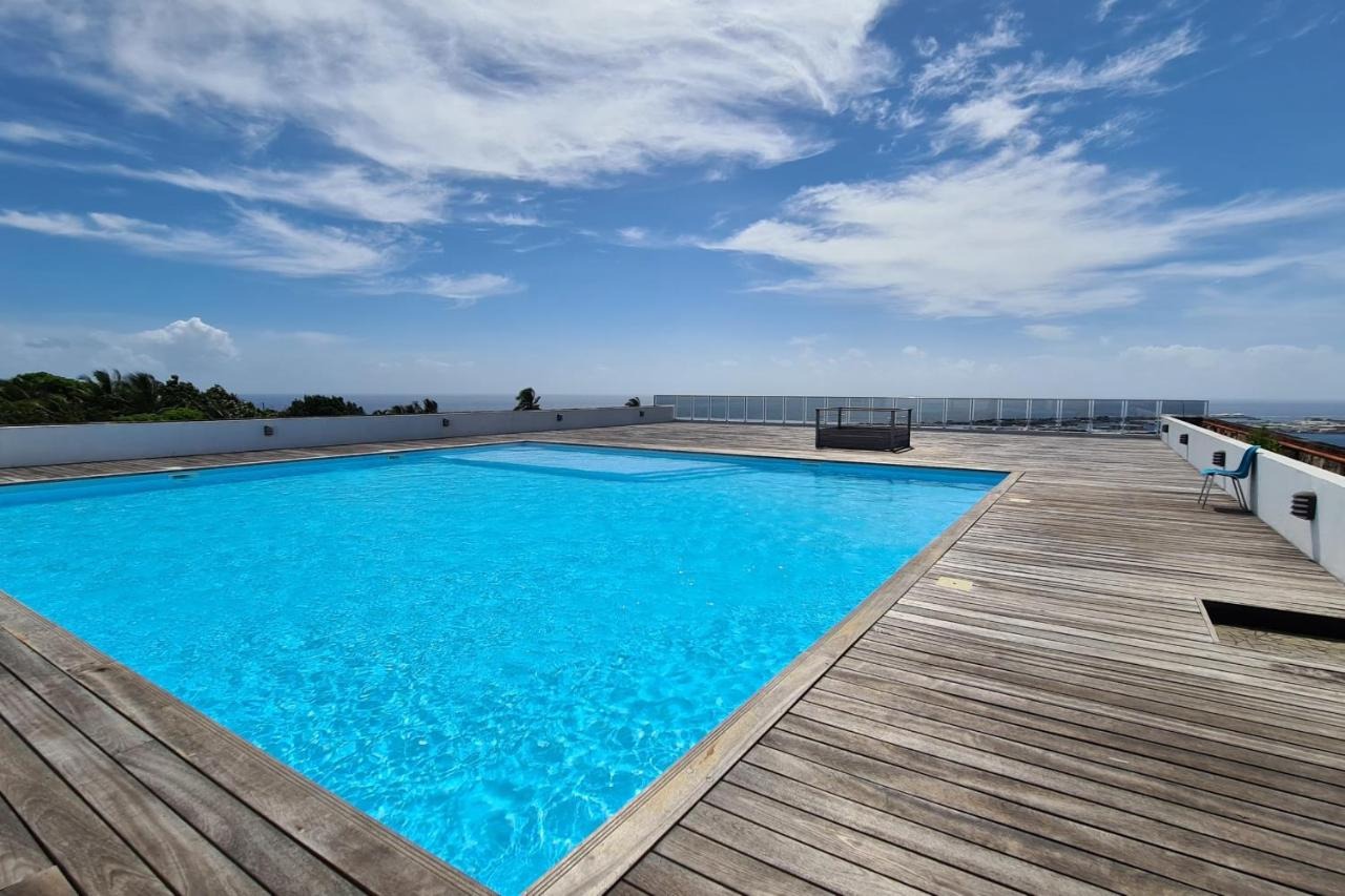 A LOUER APPARTEMENT F3 PAMATAI 10