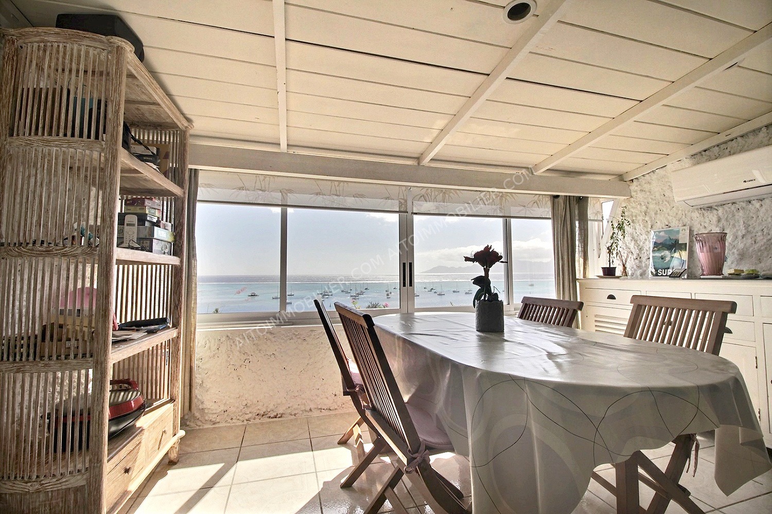 A LOUER APPARTEMENT F3 BIS PUNAAUIA 1