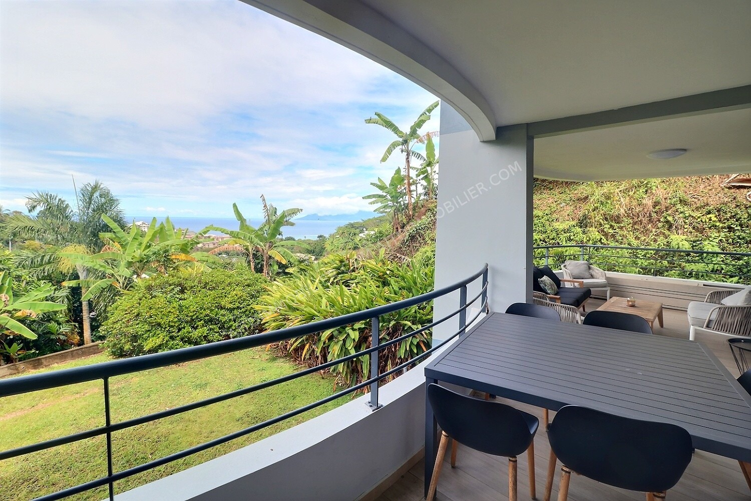 A LOUER APPARTEMENT F4 SUR FAAA 9