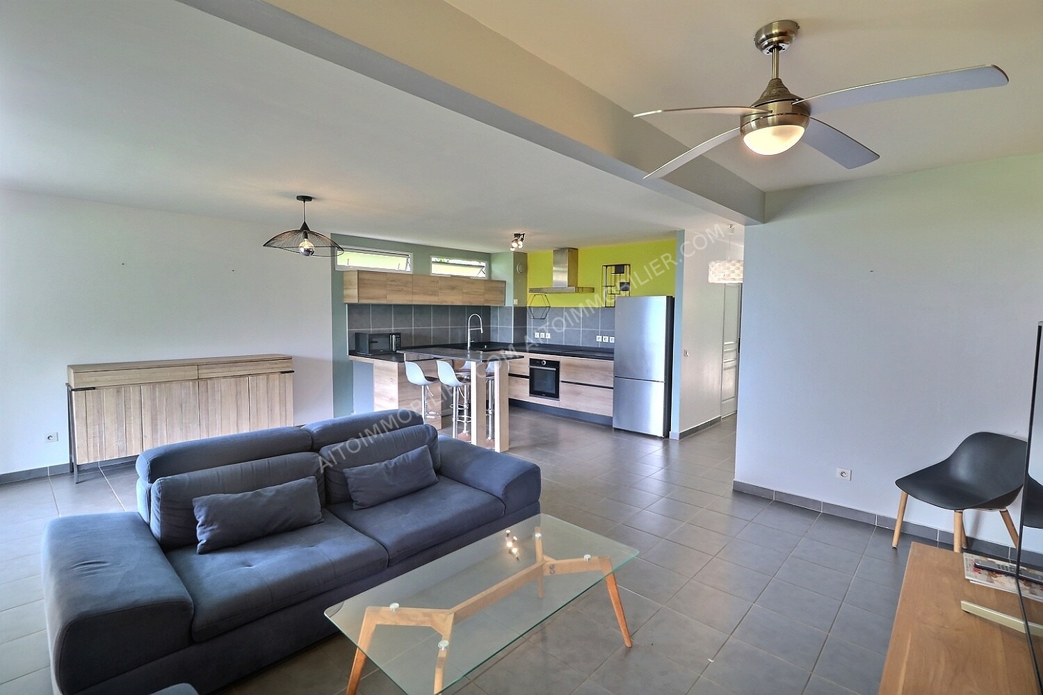 A LOUER APPARTEMENT F4 SUR FAAA 2