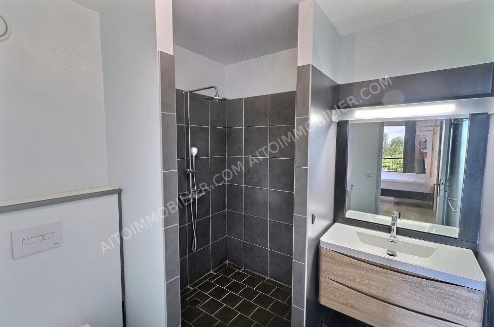 A LOUER APPARTEMENT F4 SUR FAAA 5