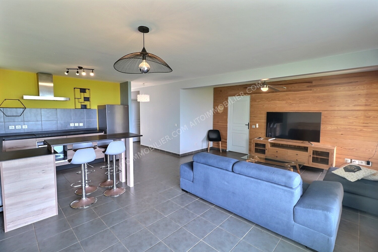 A LOUER APPARTEMENT F4 SUR FAAA 1