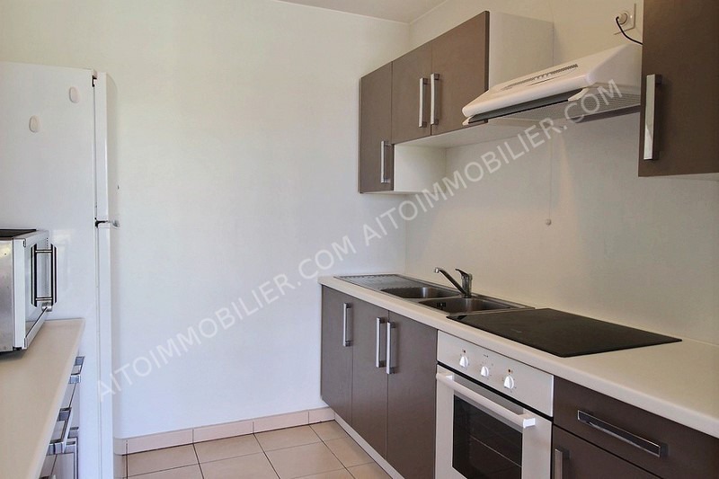 PAPEETE - APPARTEMENT F3 A LOUER RSD MANAVAI 3