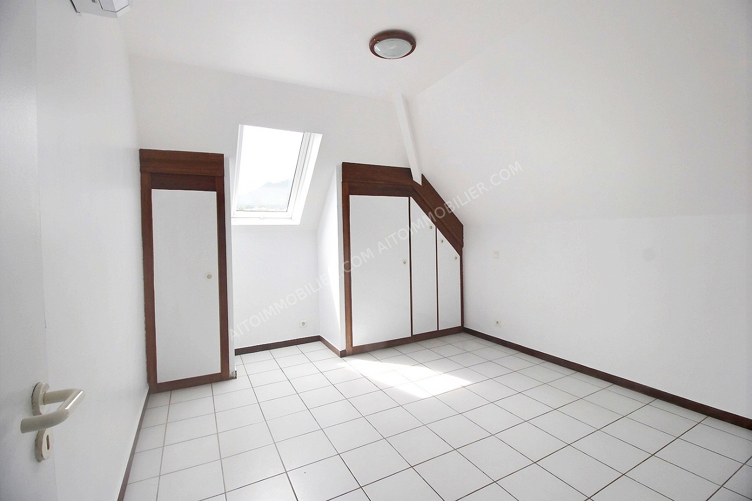 A LOUER APPARTEMENT F3 PAPEETE 8