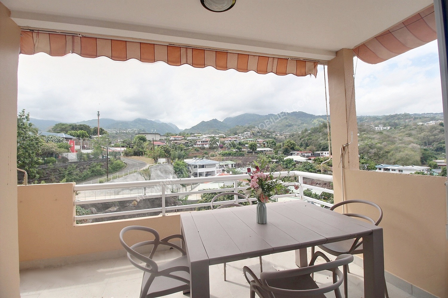 A LOUER APPARTEMENT F3 PAPEETE 9