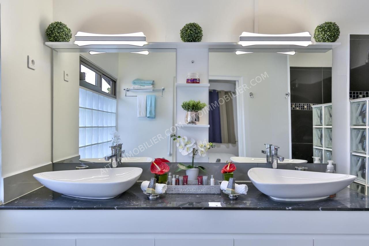 A LOUER MAISON F3 PUNAAUIA 7