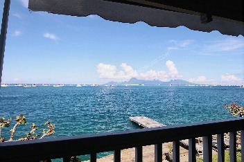 A Vendre  Appartement en duplex de type F4, sans vis à vis bord de mer