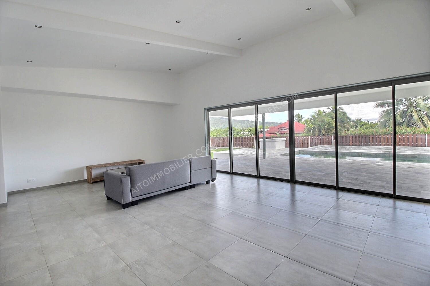 TOAHOTU - A LOUER MAISON NEUVE DE TYPE F3 + BUNGALOW 4