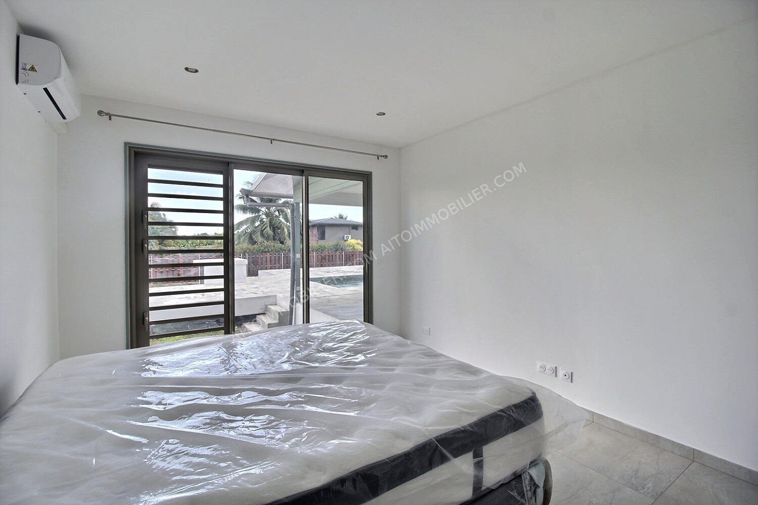 TOAHOTU - A LOUER MAISON NEUVE DE TYPE F3 + BUNGALOW 5