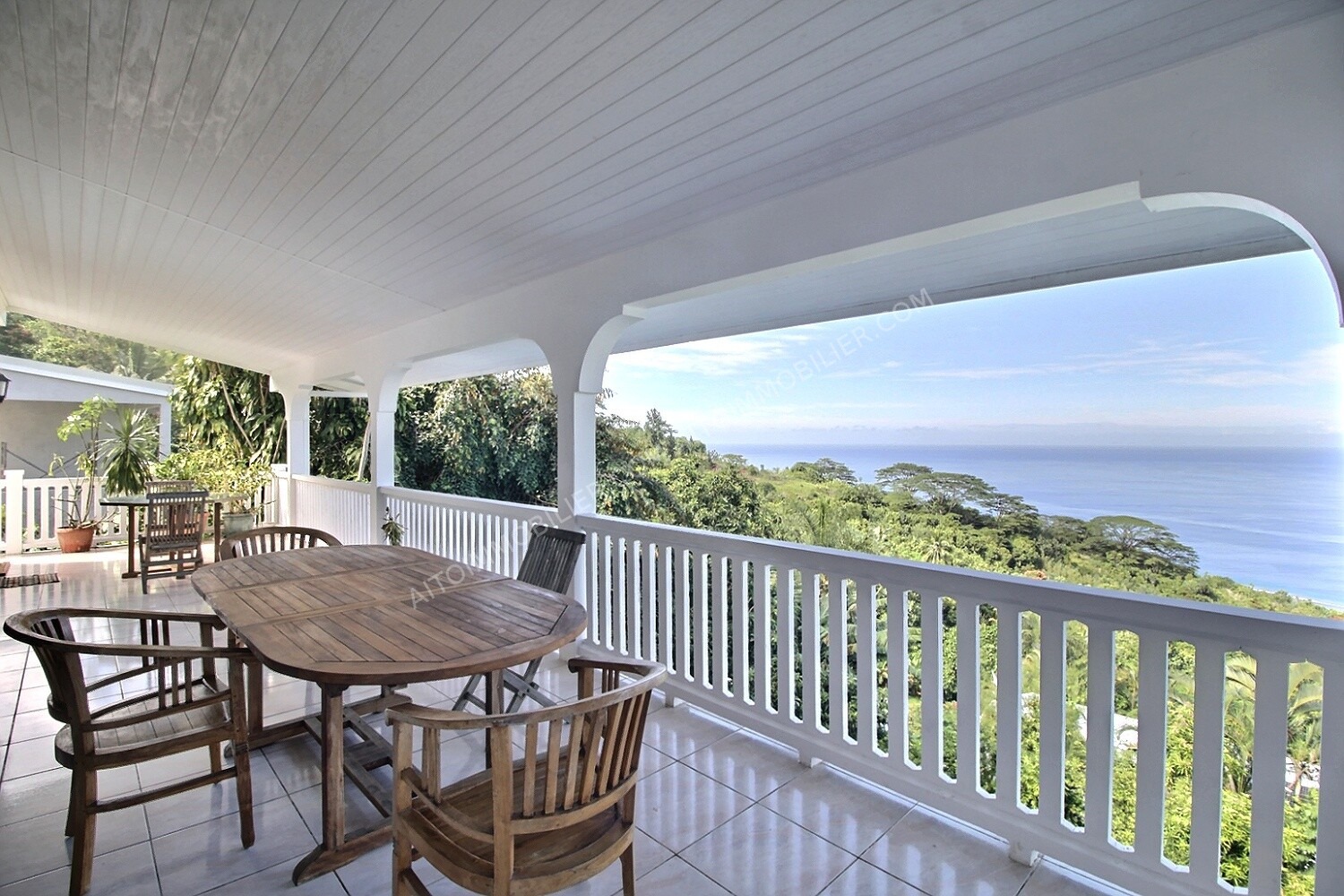 Loue maison sur 2 niveaux - PUNAAUIA 13